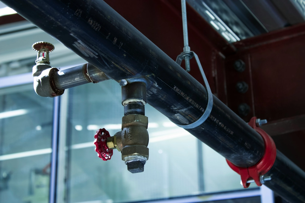 Automatic water and plumbing equipment